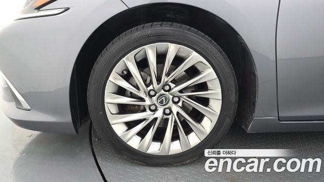 Lexus ES Executive — пробег 98 027 км — фото 5 из 5
