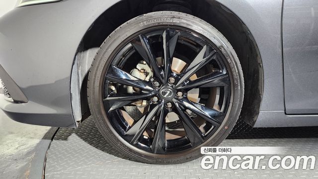 Lexus ES F-Sport — пробег 58 536 км — фото 5 из 5