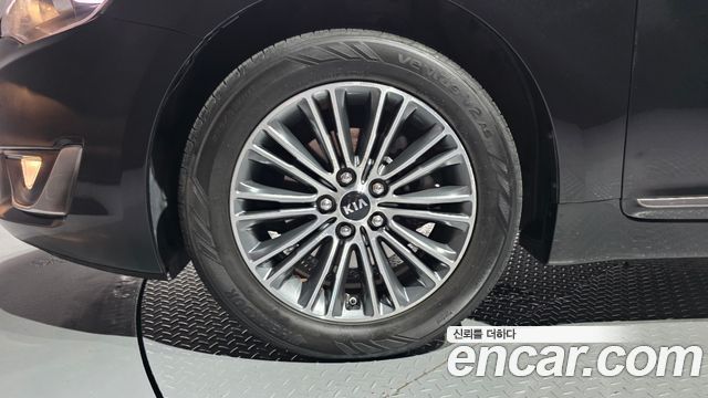 Kia K7 из Кореи Encar