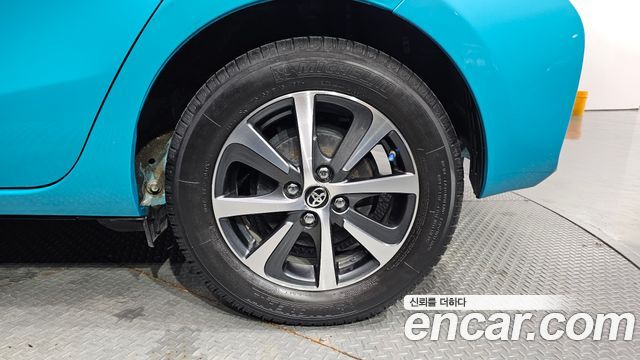 Toyota Prius 1.5 — пробег 63 916 км — фото 5 из 5