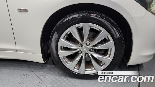 Infiniti M из Кореи Encar