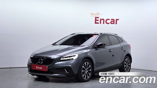 Volvo V40 D3 — пробег 51 749 км — фото 1 из 5