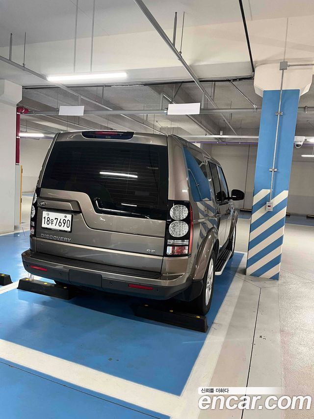 Land Rover Discovery 3.0 SDV6 SE — пробег 60 000 км — фото 5 из 5