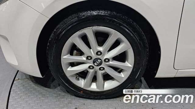 Kia K3 из Кореи Encar
