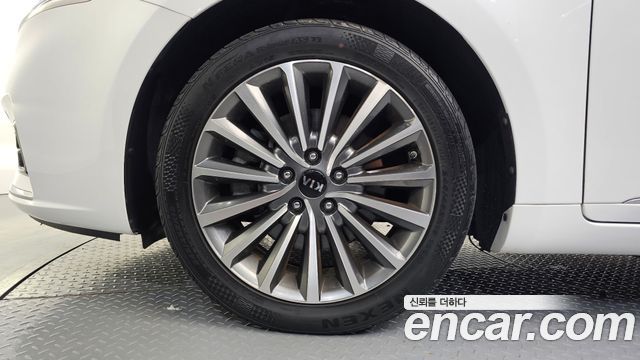 Kia K7 из Кореи Encar