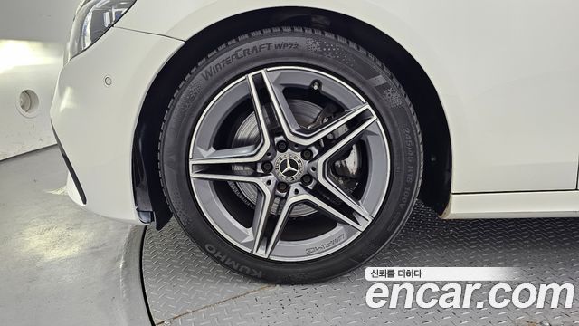 Mercedes-Benz E-Class из Кореи Encar