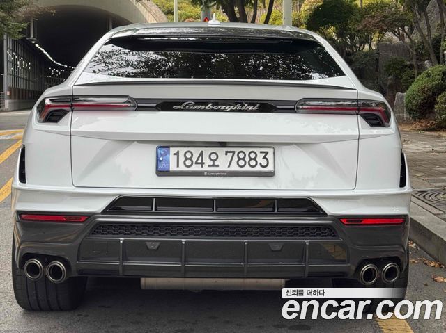 Lamborghini Urus 4.0 V8 S — пробег 14 000 км — фото 4 из 5